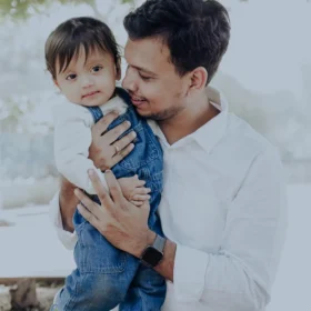 Baby Photoshoot at Home: 9 Tips for Beautiful, Relaxed Photos