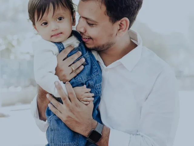 Baby Photoshoot at Home: 9 Tips for Beautiful, Relaxed Photos